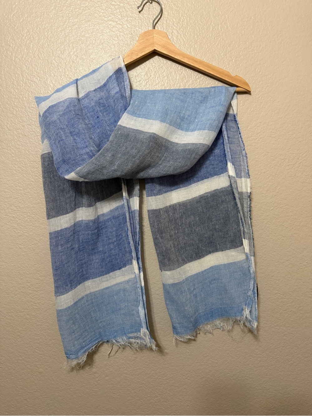 100% linen Blue & White Striped Fringe Breathable Scarf Made in Italy